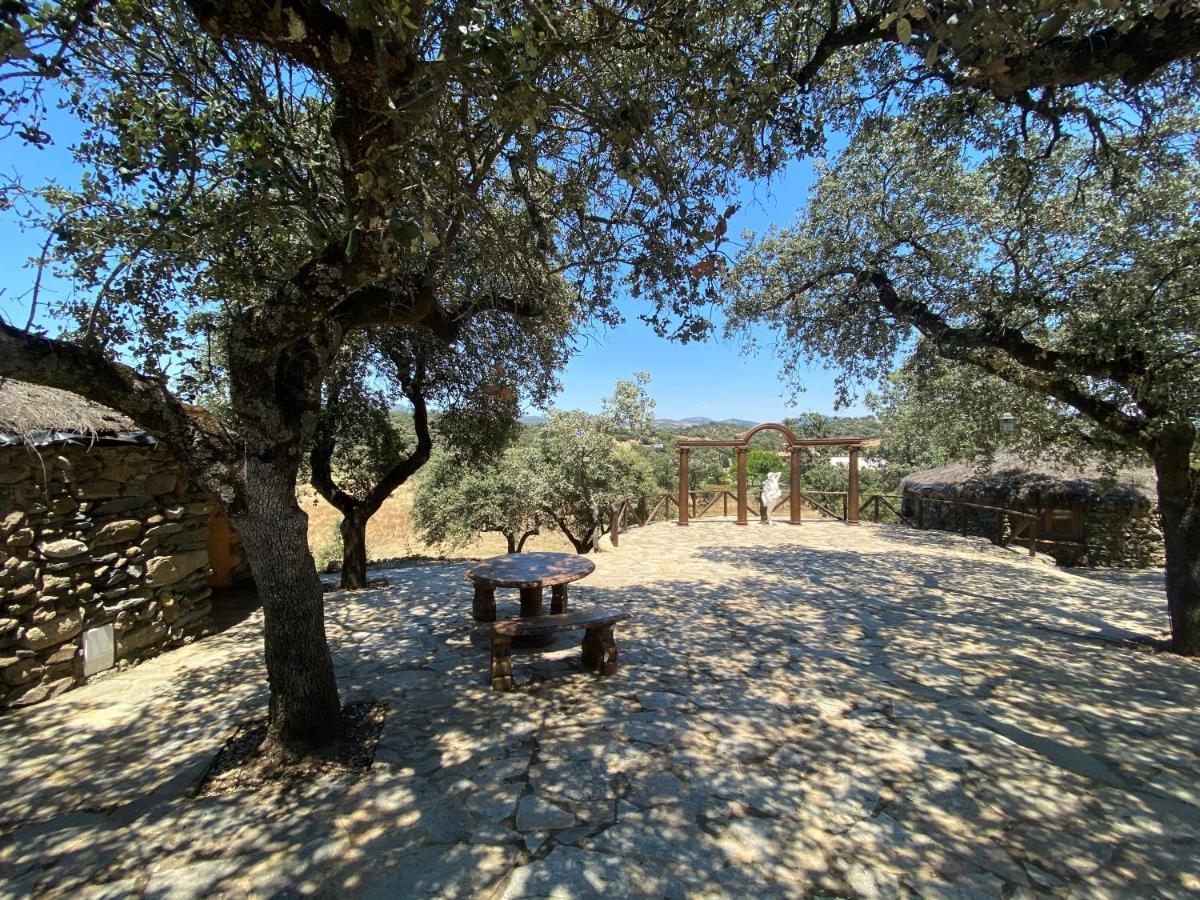 מלון Logrosán Complejo Rural El Prado מראה חיצוני תמונה