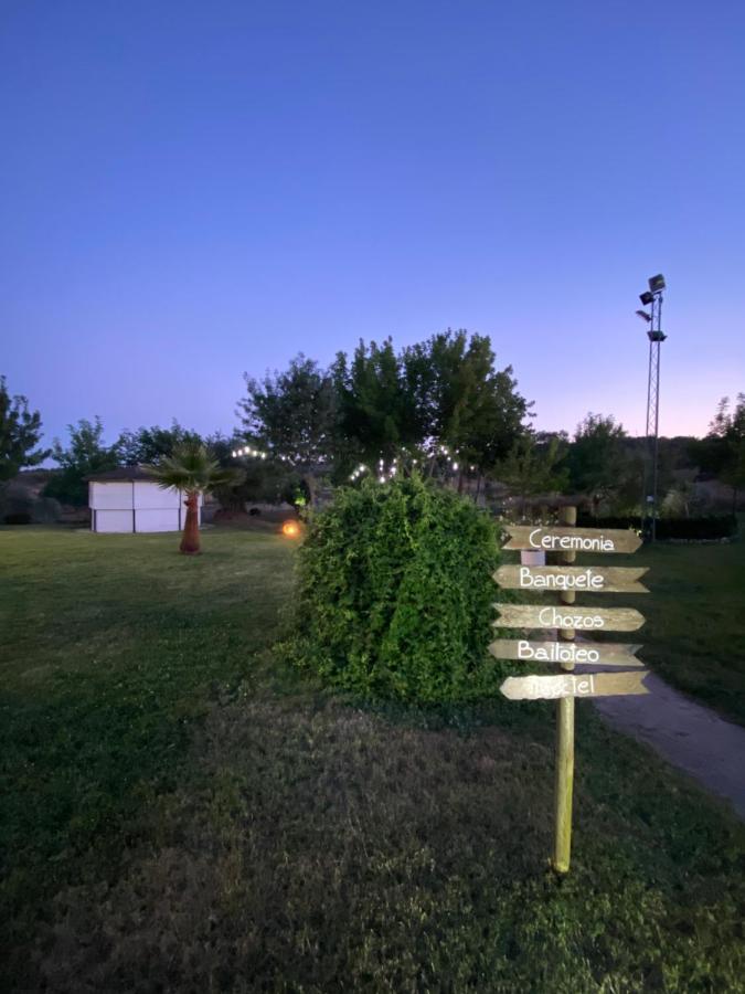 מלון Logrosán Complejo Rural El Prado מראה חיצוני תמונה