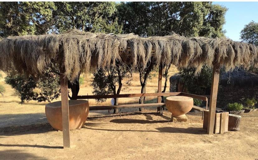 מלון Logrosán Complejo Rural El Prado מראה חיצוני תמונה