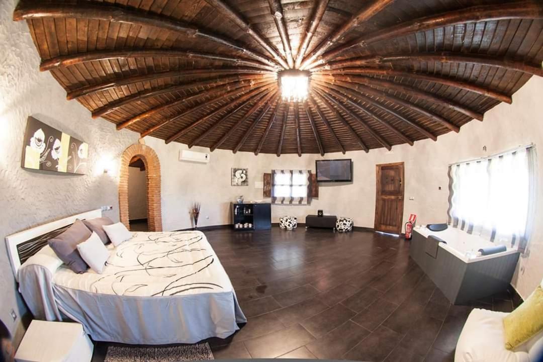 מלון Logrosán Complejo Rural El Prado מראה חיצוני תמונה